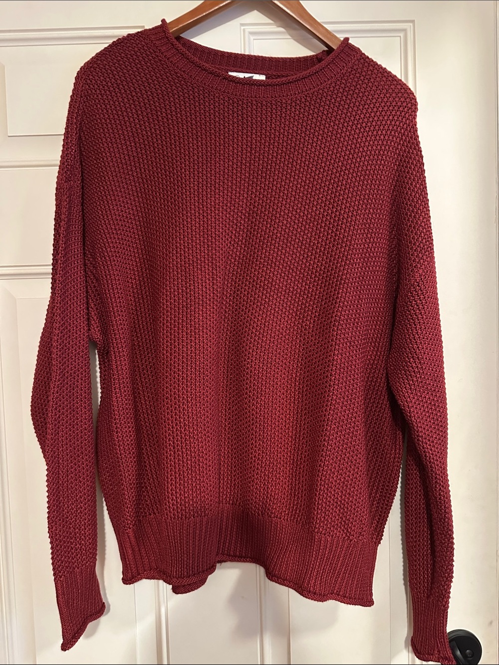 Jessica Simpson Textured Crewneck Sweater in Wine